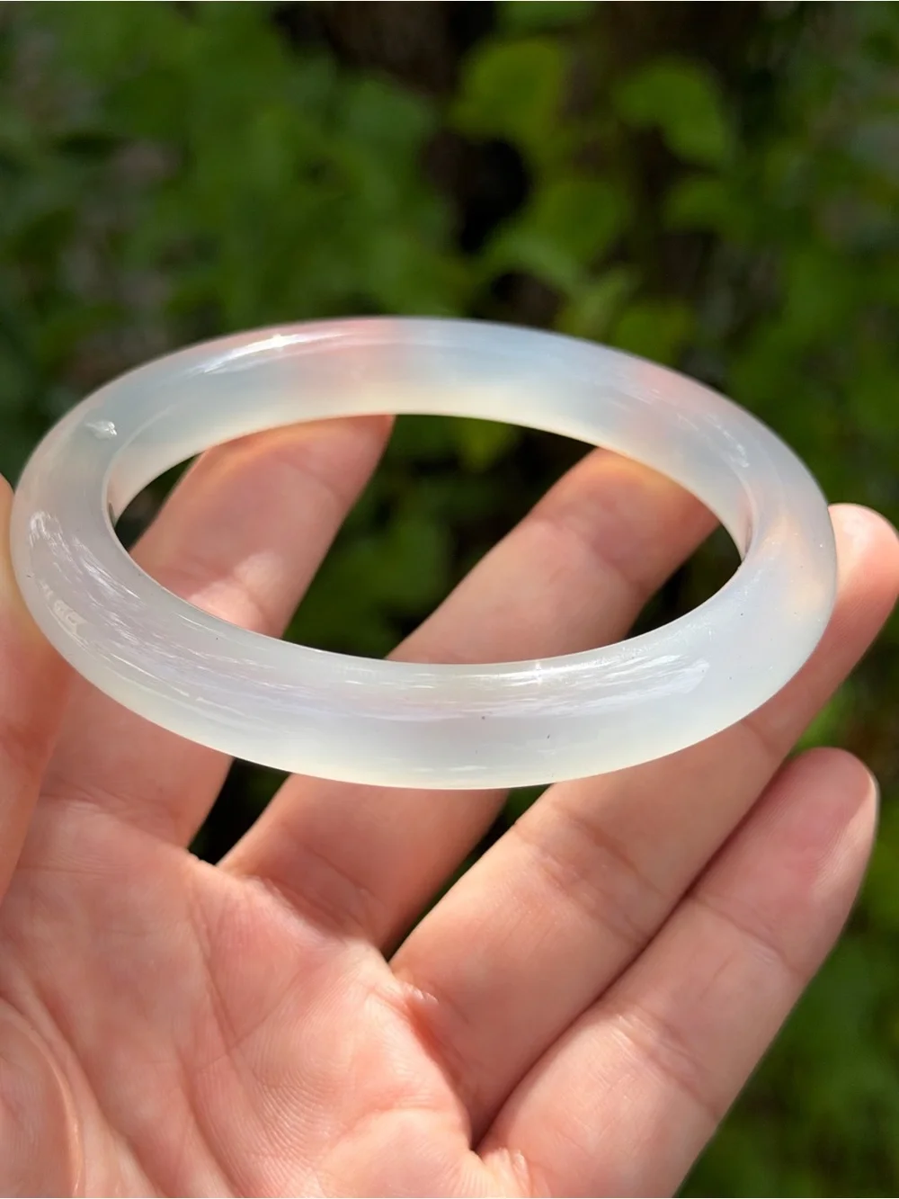 61.5mm inner diameter white agate bangle 1747